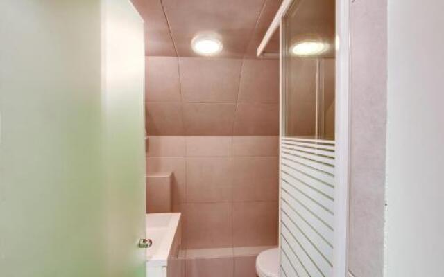 Unit 011 Saint Germain Des Pres (Seine)