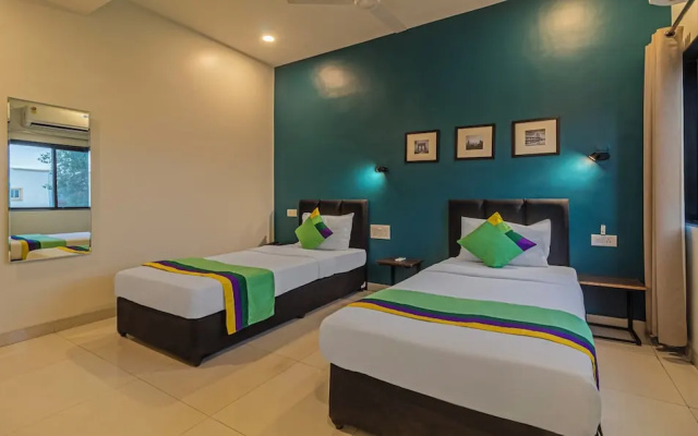 FabHotel Tulip Comforts