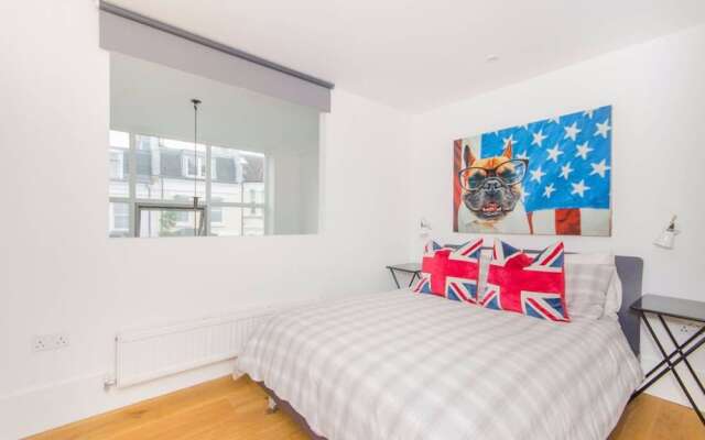 Loft in Clapham Junction Accommodates 4