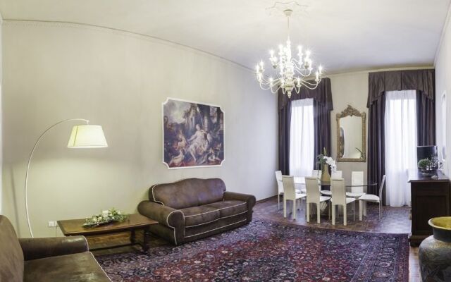 San Marco Luxury Canal View Apartments