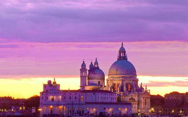 Otto House Apartment