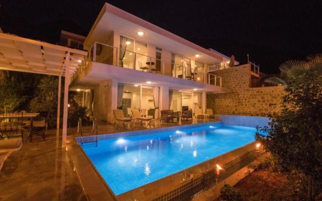 Lumiere Villas