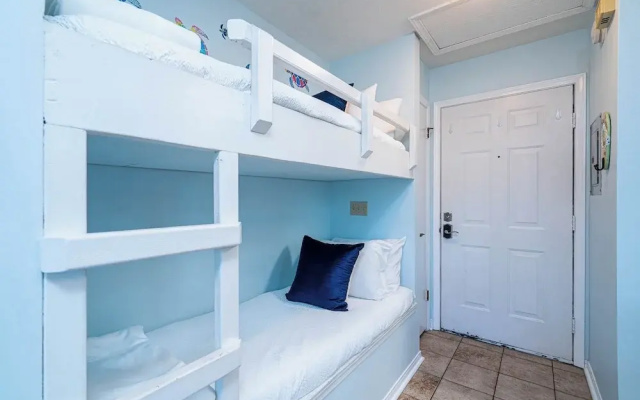 The Turtle Nest Resort Condo w/ Pool!