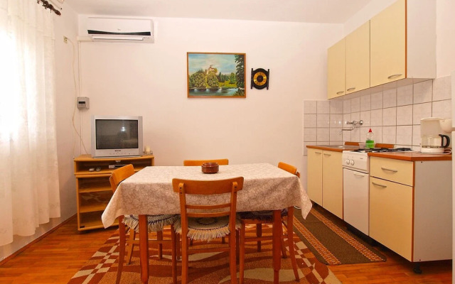Apartment 359