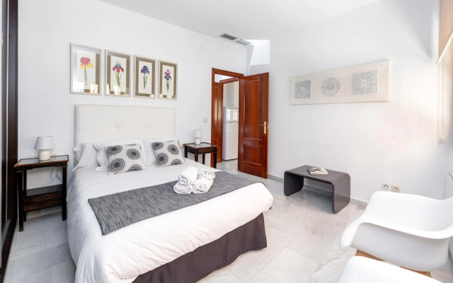 APARTAMENTO CENTRO NUEVA DE LA VIRGEN 2+free parking