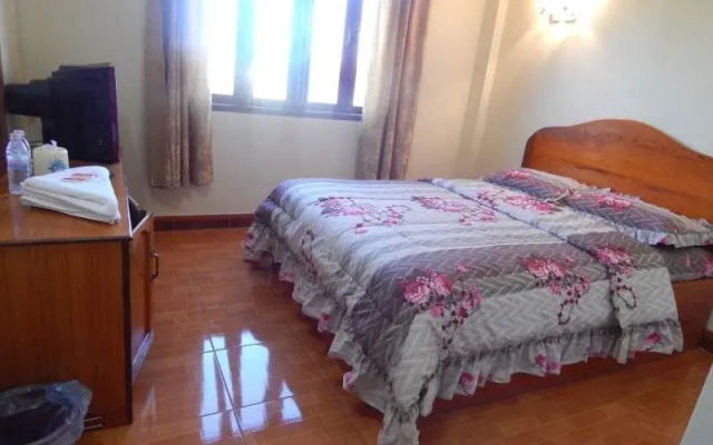 Khemphonelor II Guesthouse