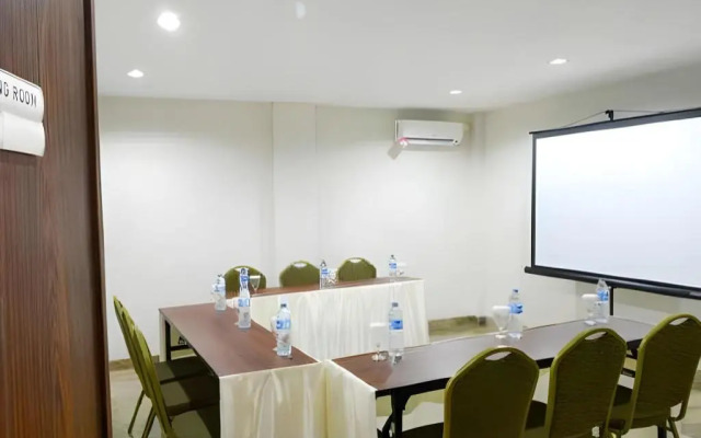 RedDoorz Plus @ TB Simatupang