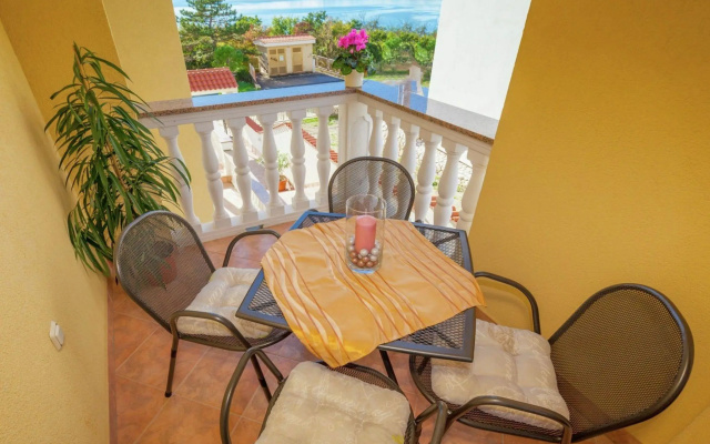 Tasteful Apartment in Dramalj with Swimming Pool