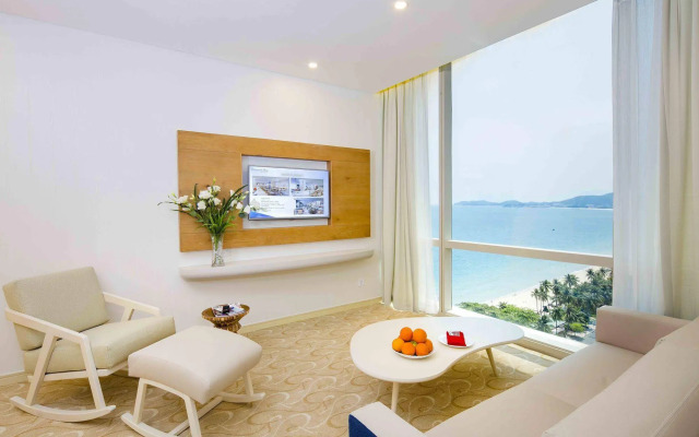 Diamond Bay Condotel