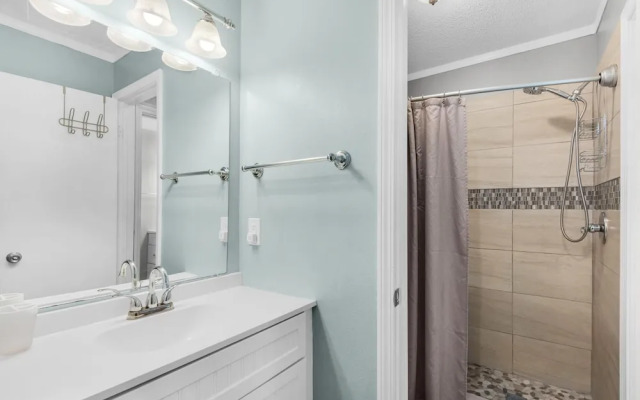 Lakeview #6- Emerald Searenity