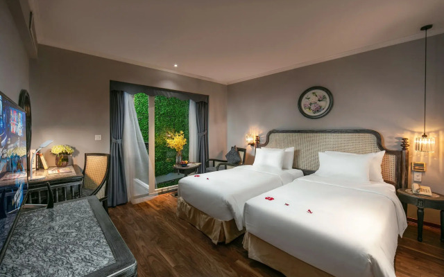 Shining Boutique Hotel and Spa