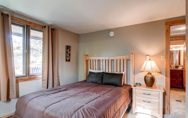 Four O'Clock Lodge by RedAwning
