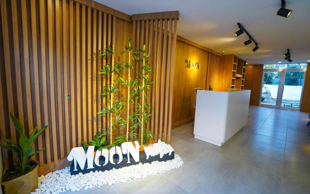Moon Suites
