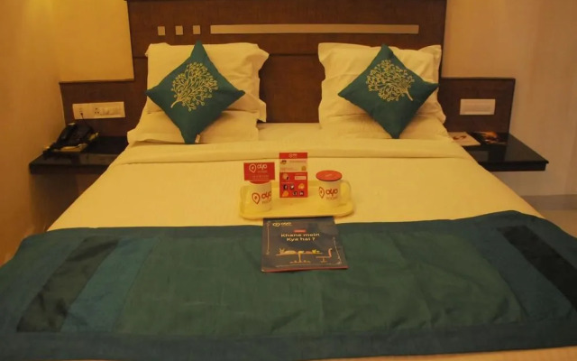 OYO 2033 Grand Plazza