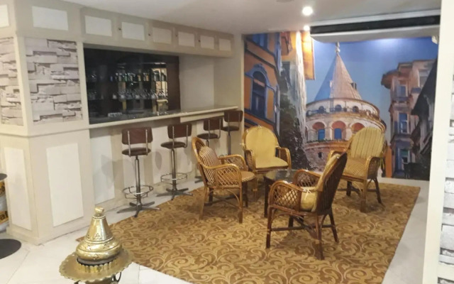 Hali Hotel