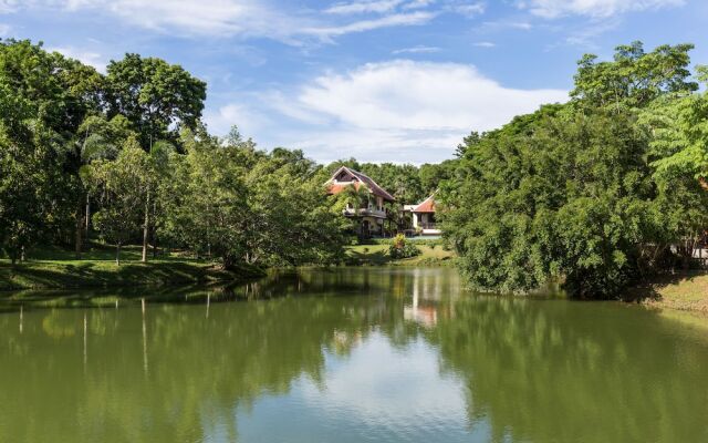 Nai Harn Baan-Bua