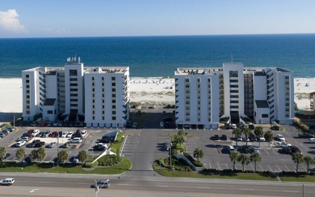 Island Winds West 170