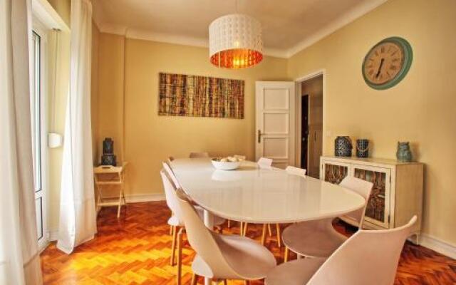 Almirante 3-Four Bedrooms