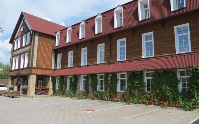 Отель Эсмеральд