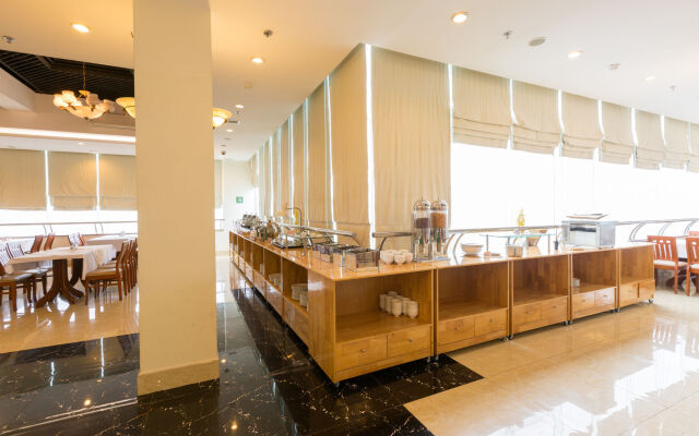 Happy Life Hotel