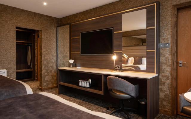 Carlton Hotel
