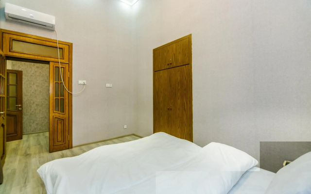 Luxury House in NIZAMI STREET