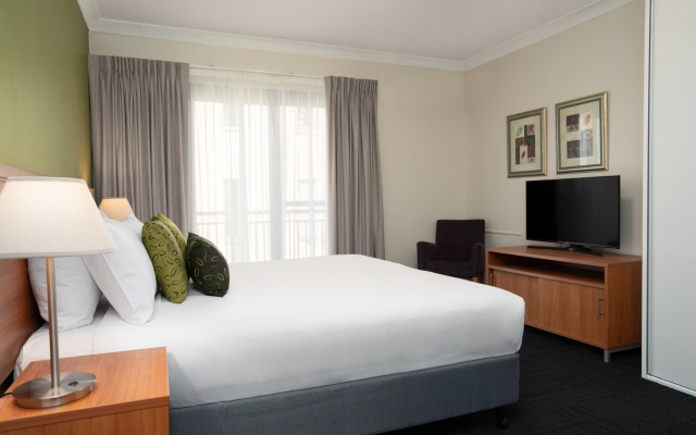 Leisure Inn Spires – Guest Rooms – Sydney