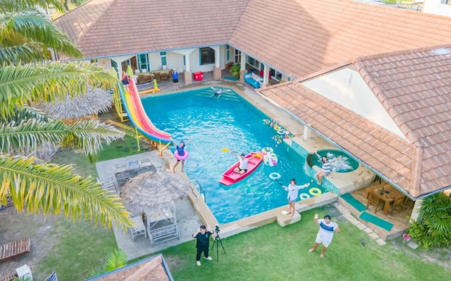 Pool Villa for Families and Party