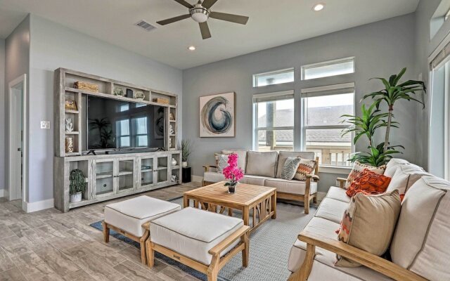 Villa Azul Galveston Home: Modern & Beachfront!