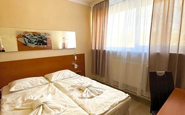 Öreg-tó Hotel és Rendezvénytér