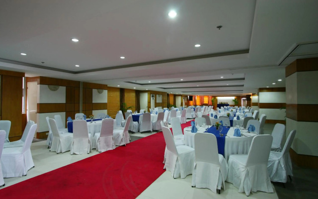 Crown Regency Hotel and Towers