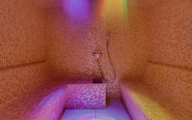 Luxury Villa Lucas with heated pool, whirlpool, sauna, 14 pax