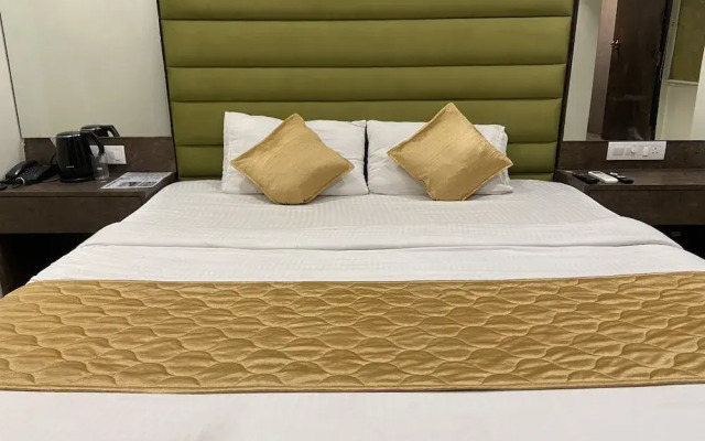 Hotel B Town