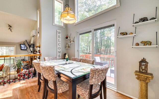 Tobyhanna Retreat w/ Deck, Pool + Lake Access!