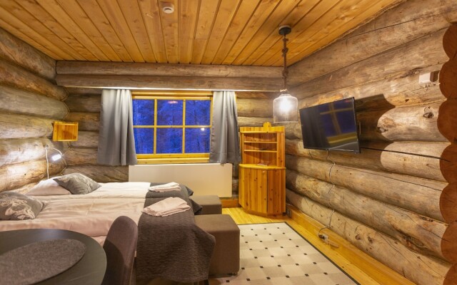 Kuukkeli Log Houses Aurora Resort