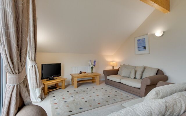 Comfy Holiday Home in Saint Columb With Garden