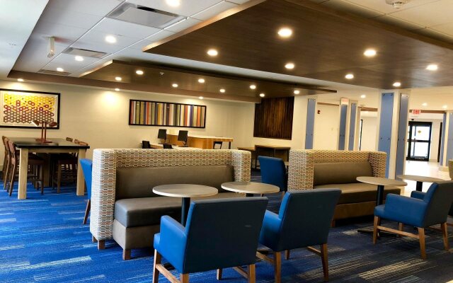 Holiday Inn Express Hotel & Suites Great Barrington by IHG