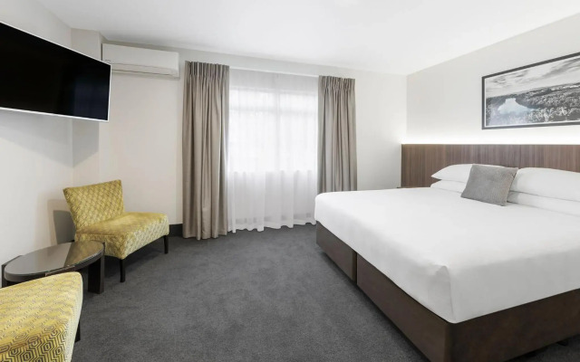 JetPark Hotel Hamilton Airport