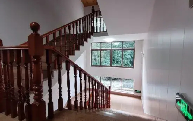 Yuyao wangshanju Inn