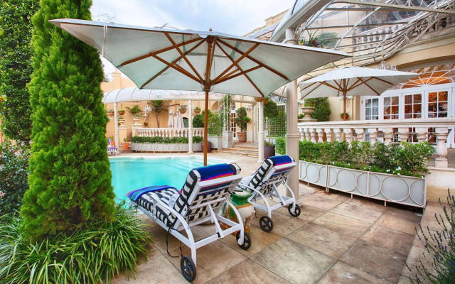 The Munro Boutique Hotel