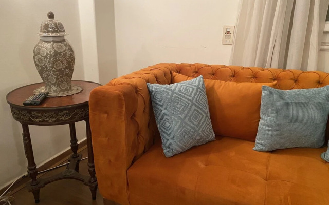 Charming 2-bedrooms Apartment With Side Nile View