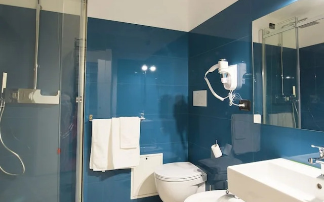 So & Leo Guest House