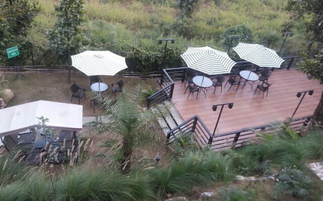 The Sal woods Forest Retreat & Spa