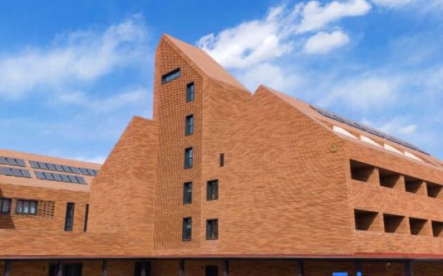 Tangshan Hotel