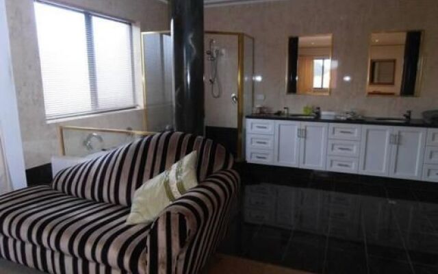 Perth's La Casa Rosa Bed and Breakfast