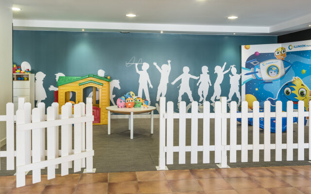 Hotel ILUNION Caleta Park