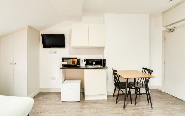Stylish Studio in London near Wimbledon Park