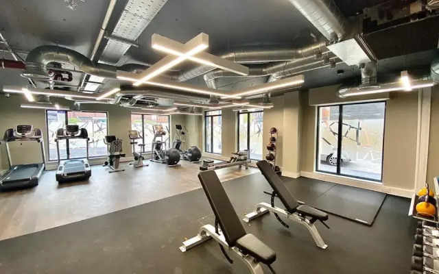 Luxury 2-bedroom Apartment in St Martin s Place BMH
