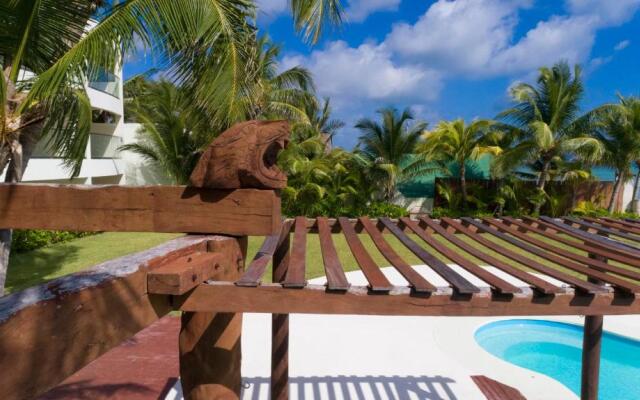 Casa del Puerto by MIJ - Beachfront Hotel