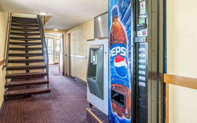 Rodeway Inn & Suites Hwy 217 & 26 W